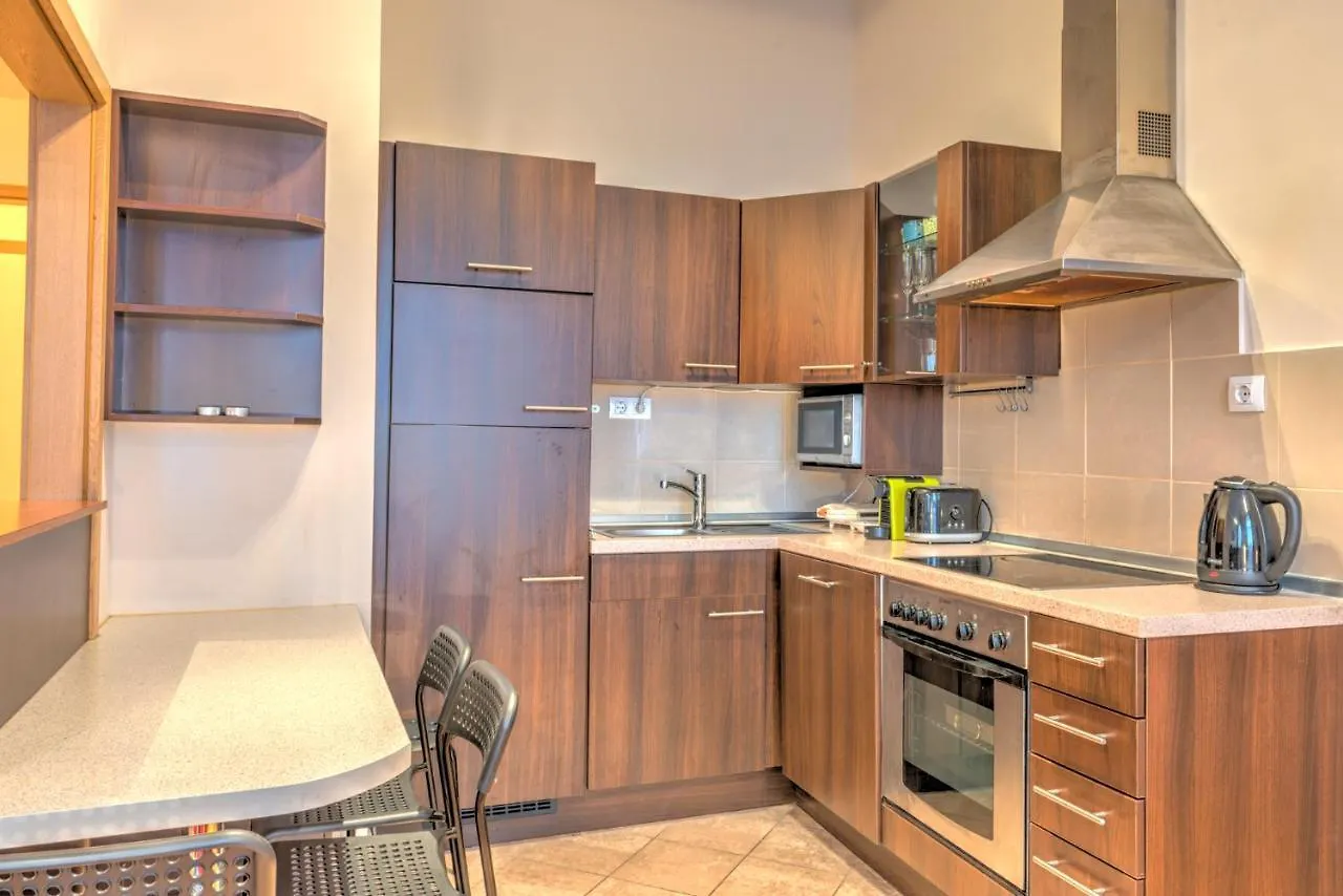 Budapest Central Apartments 0*,