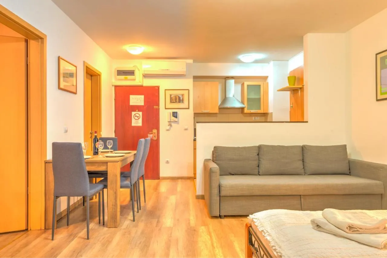 Budapest Central Apartments 0*,  Hungary