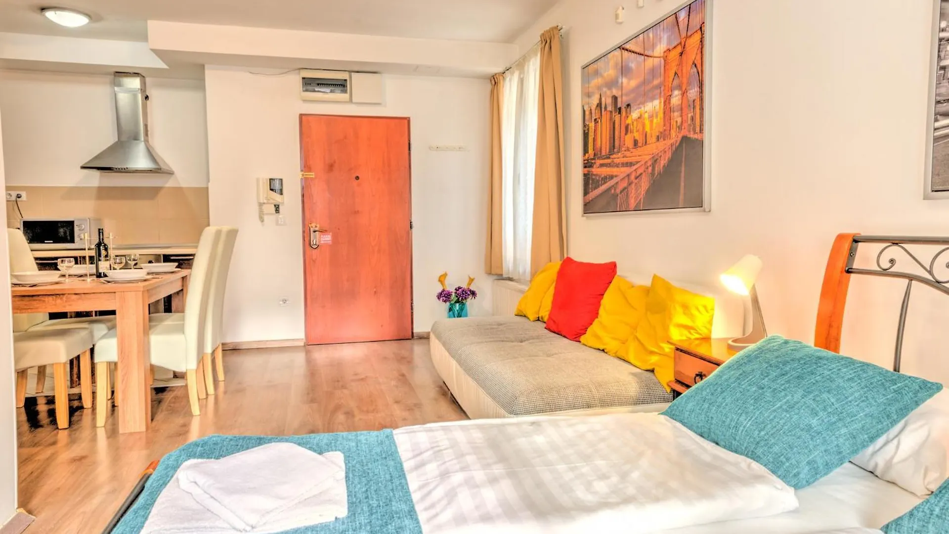 Budapest Central Apartments 0*,
